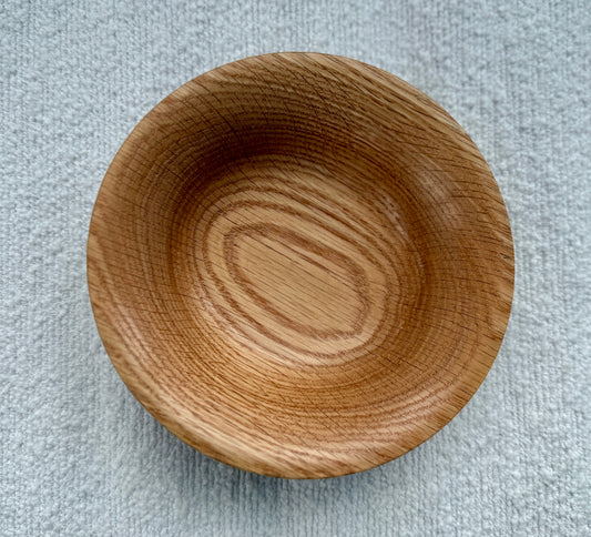 Small red oak bowl #337