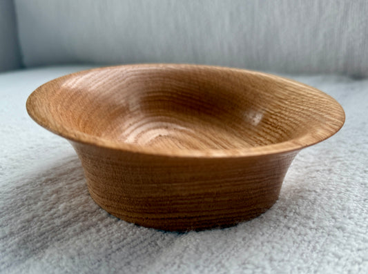 Small red oak bowl #337